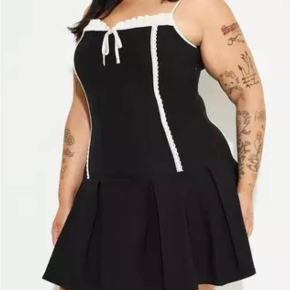 Size 2x NWT Torrid Black Dress